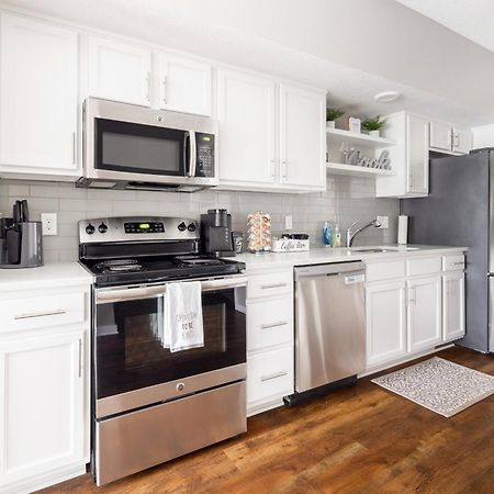 Luxury Downtown Townhome Unit 15 Cleveland Exterior foto